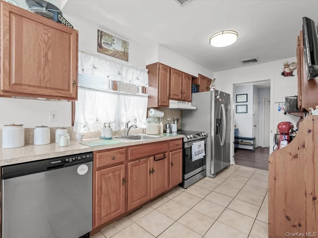 Photo of 208 N 3rd Street