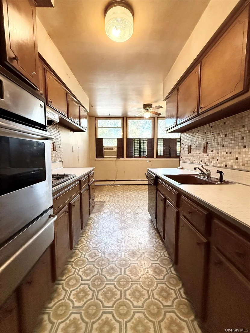 Photo of 160 Halgren Crescent