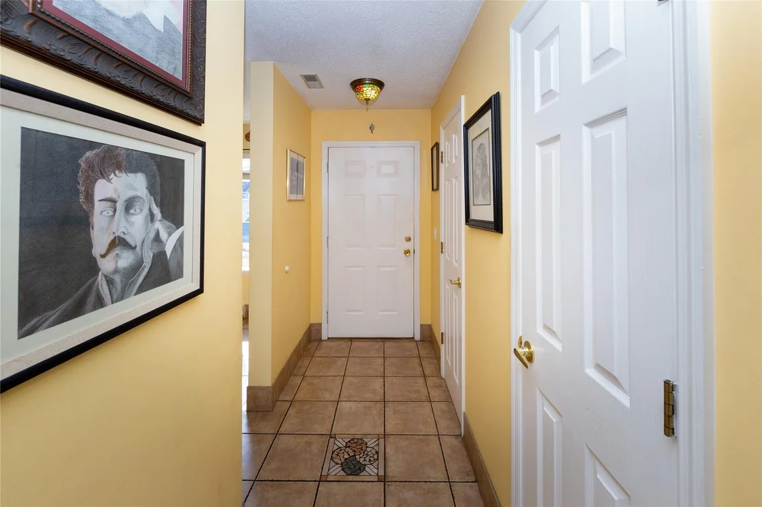 Photo of 1704 Windsor Lane