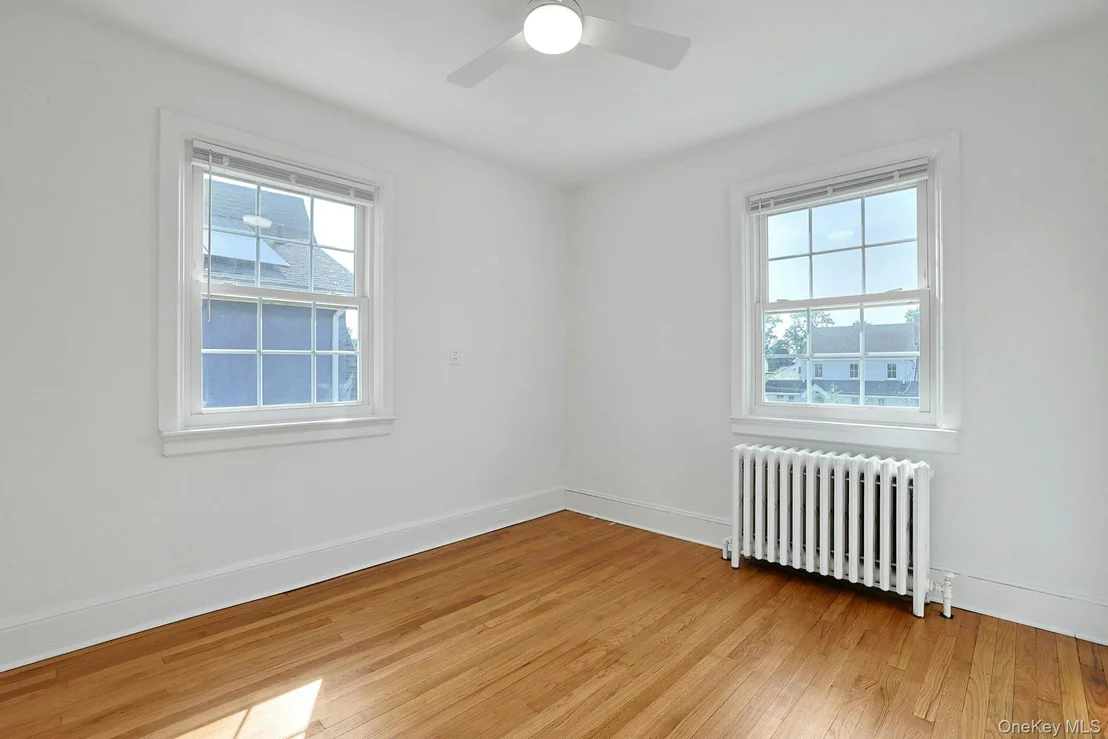 Photo of 54 Bowman Avenue