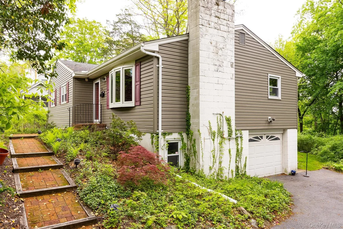 Photo of 24 Johns Boulevard
