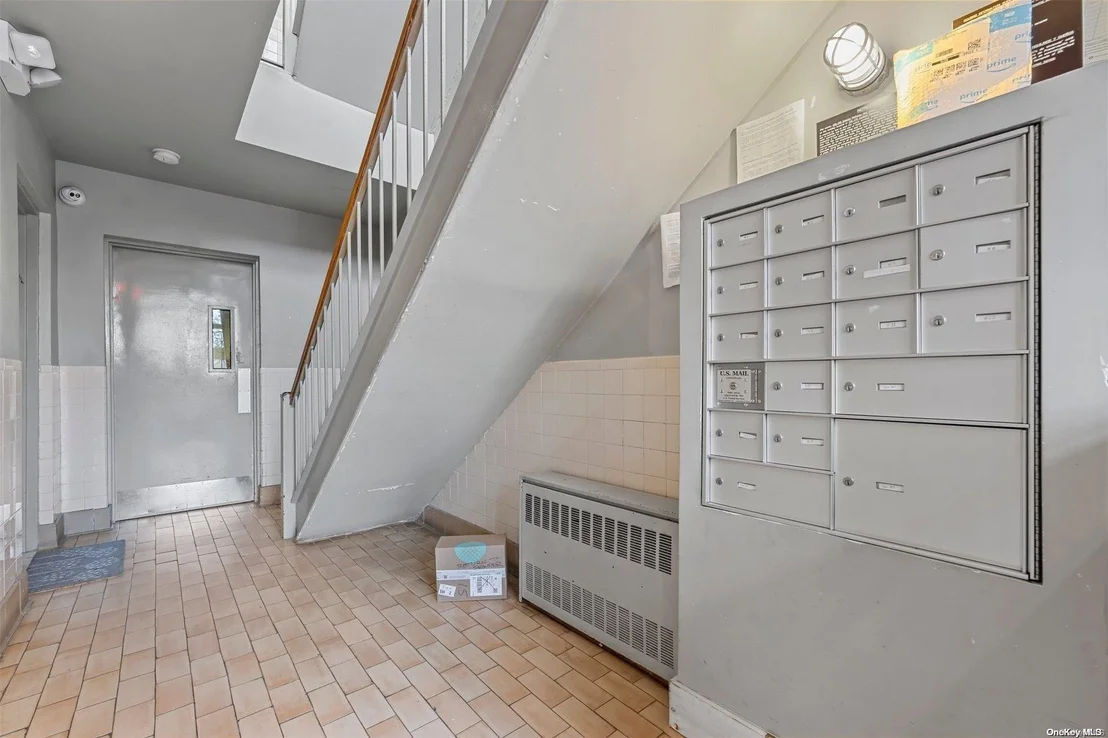 Photo of Unit 2 at 213 Eastern Parkway