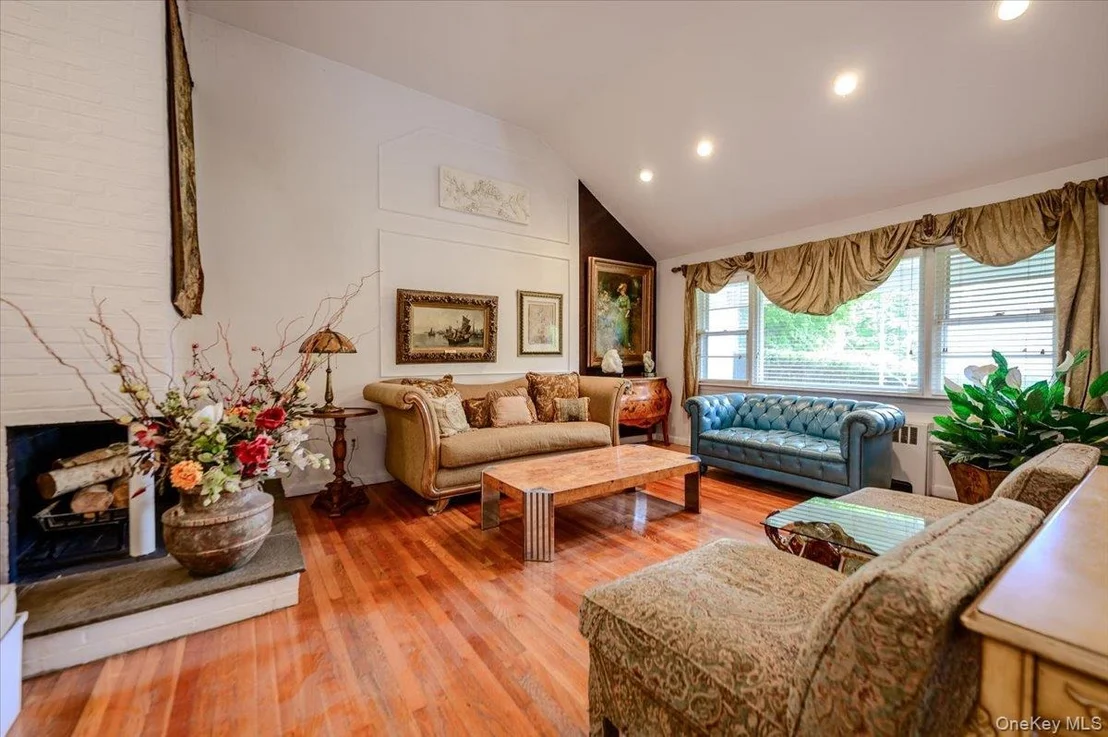 Photo of 2514 Lindenmere Drive