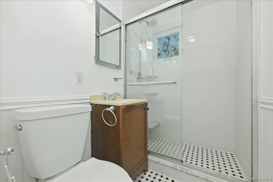 Photo of 310 West Drive