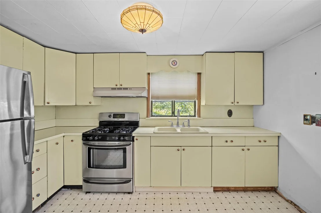 Photo of 65 Lakeside Road
