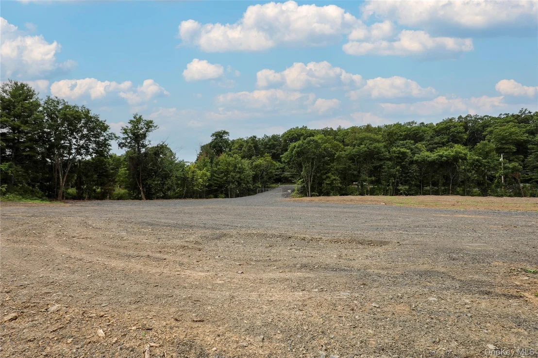 Photo of 2286 Route 9W