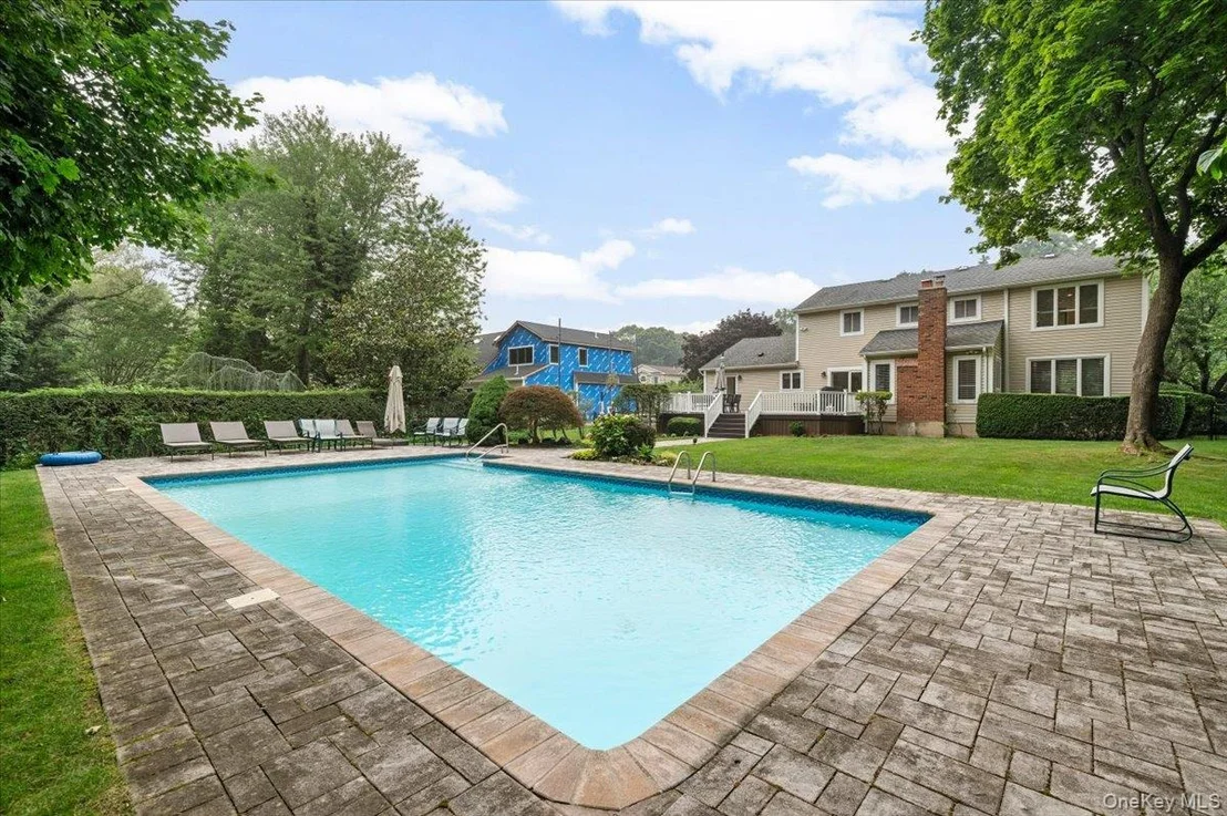 Photo of 35 Bucknell Drive
