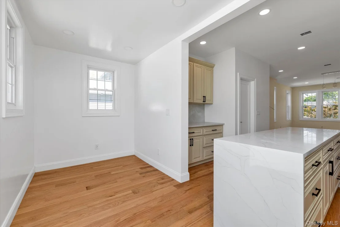 Photo of 27 2nd Street