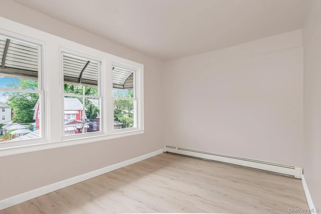 Photo of 427 Taylor Avenue