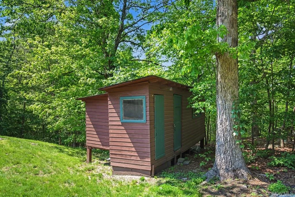Photo of 33 Cimarron Road