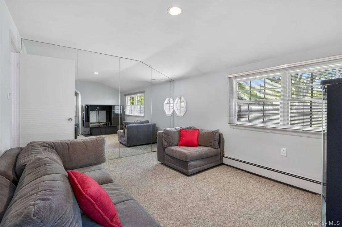 Photo of 261 Wright Avenue