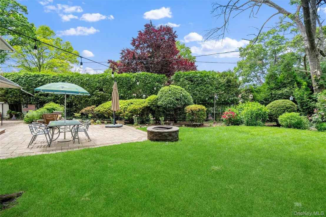 Photo of 565 Mohawk Road