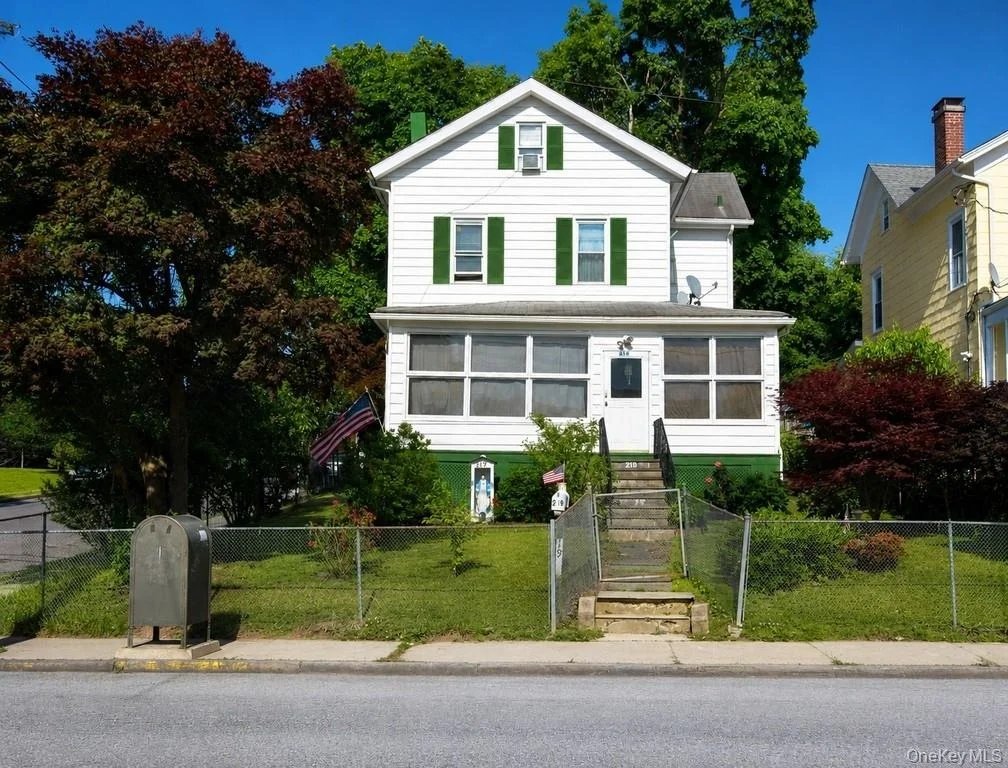 Photo of 219 Spring Street