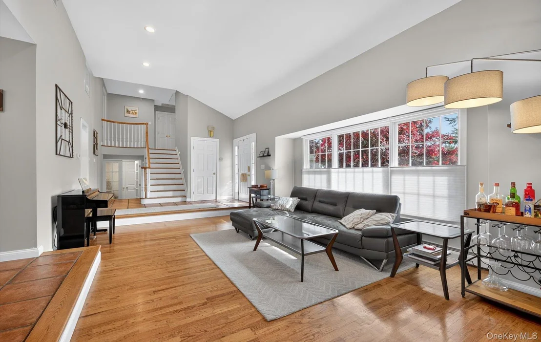 Photo of 10 Sorgi Court