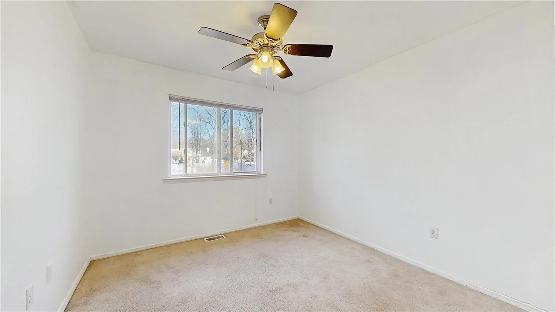 Photo of 33 Summersweet Drive