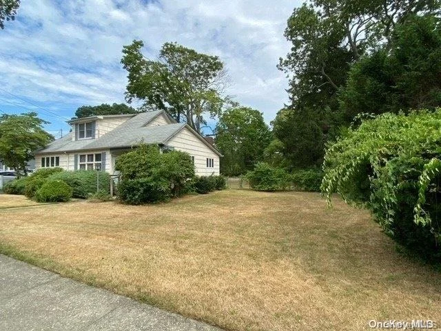 Photo of 519 Moffitt Boulevard