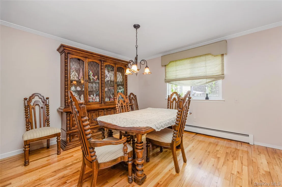 Photo of 1340 Spur Drive S
