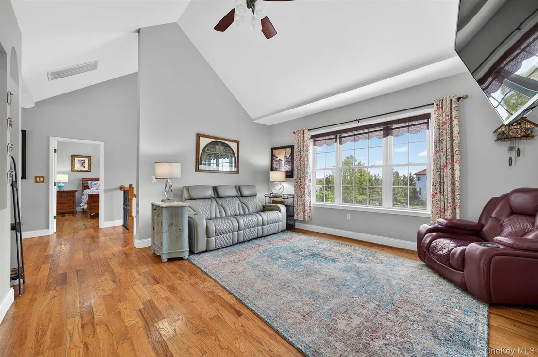 Photo of 7 Deangelis Drive