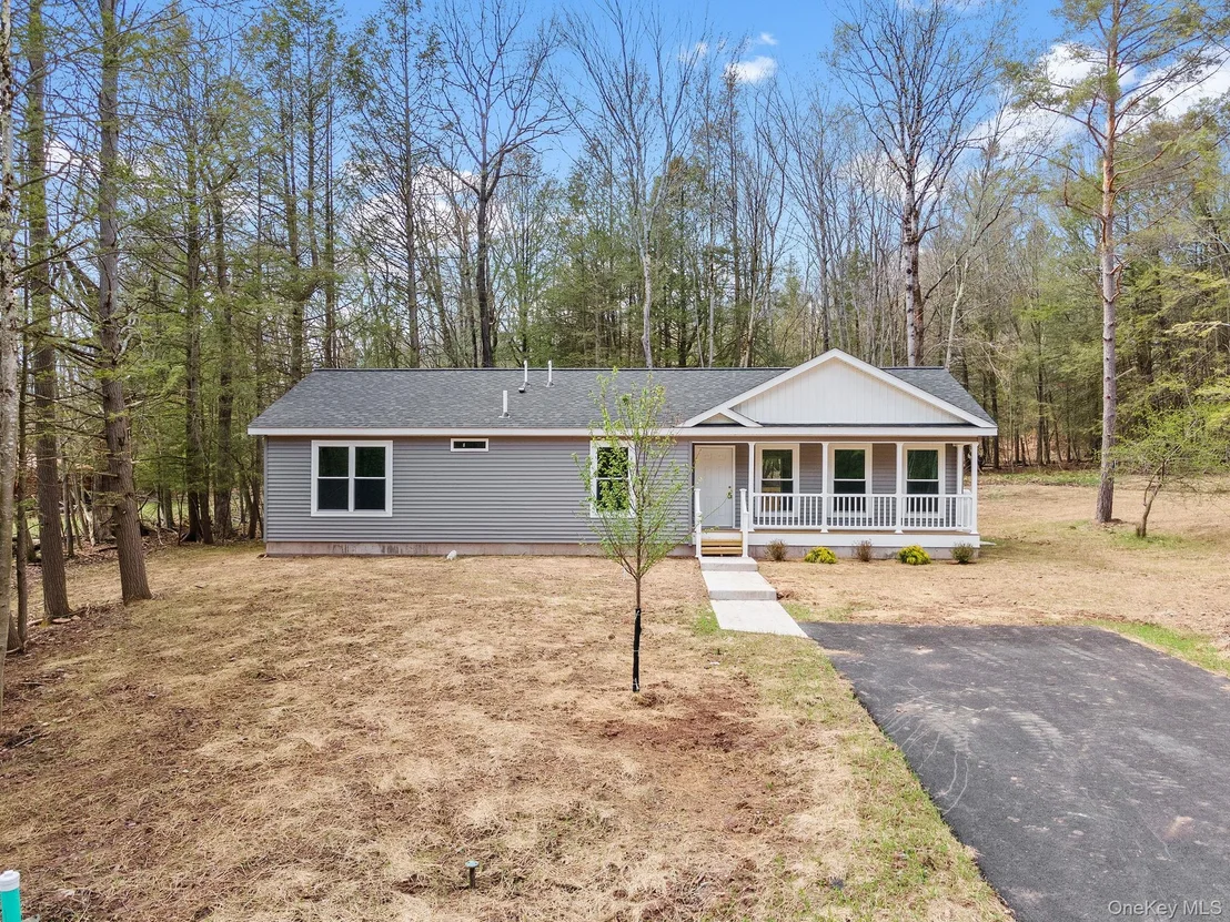 Photo of 45 Pinehurst Drive W