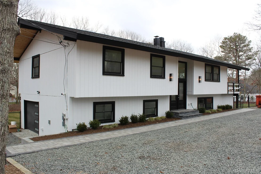 Photo of 105 Old Riverhead Road