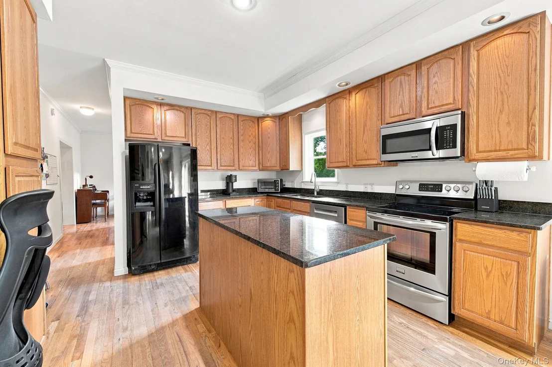 Photo of 480 Haviland Drive