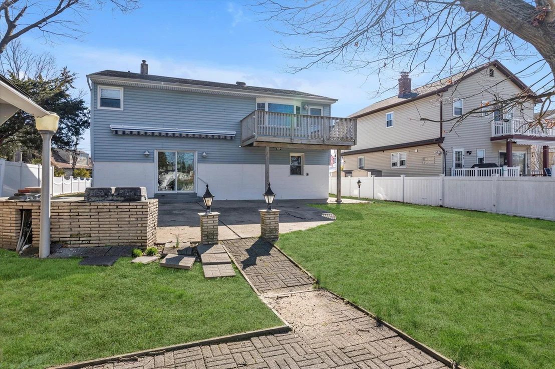 Photo of 16 Beverly Road