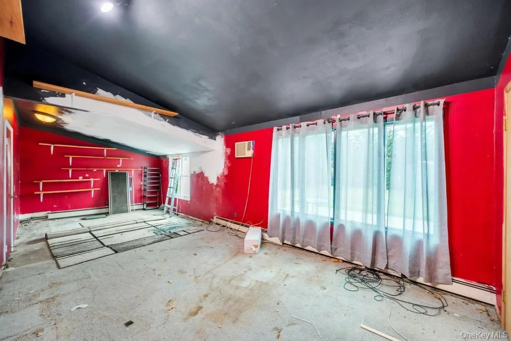 Photo of 143 Blacksmith Road E