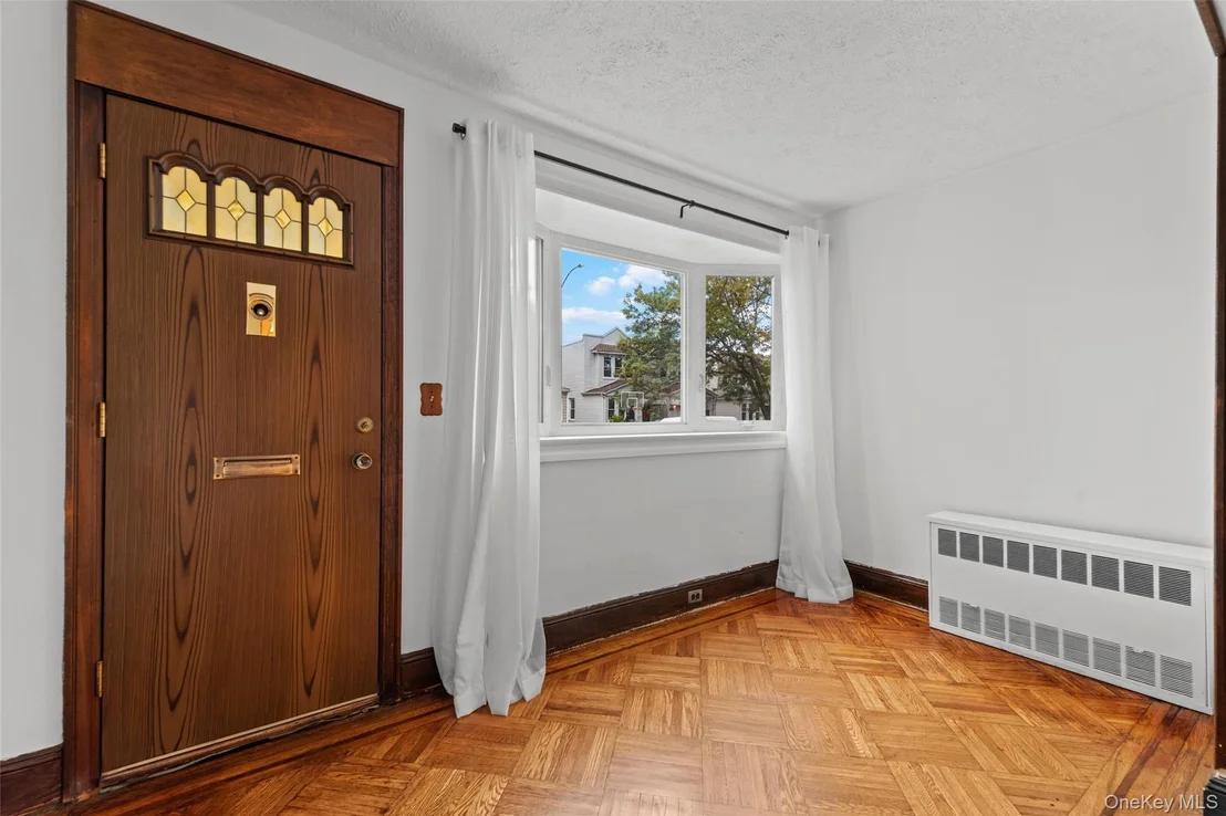 Photo of 6924 67th Pl