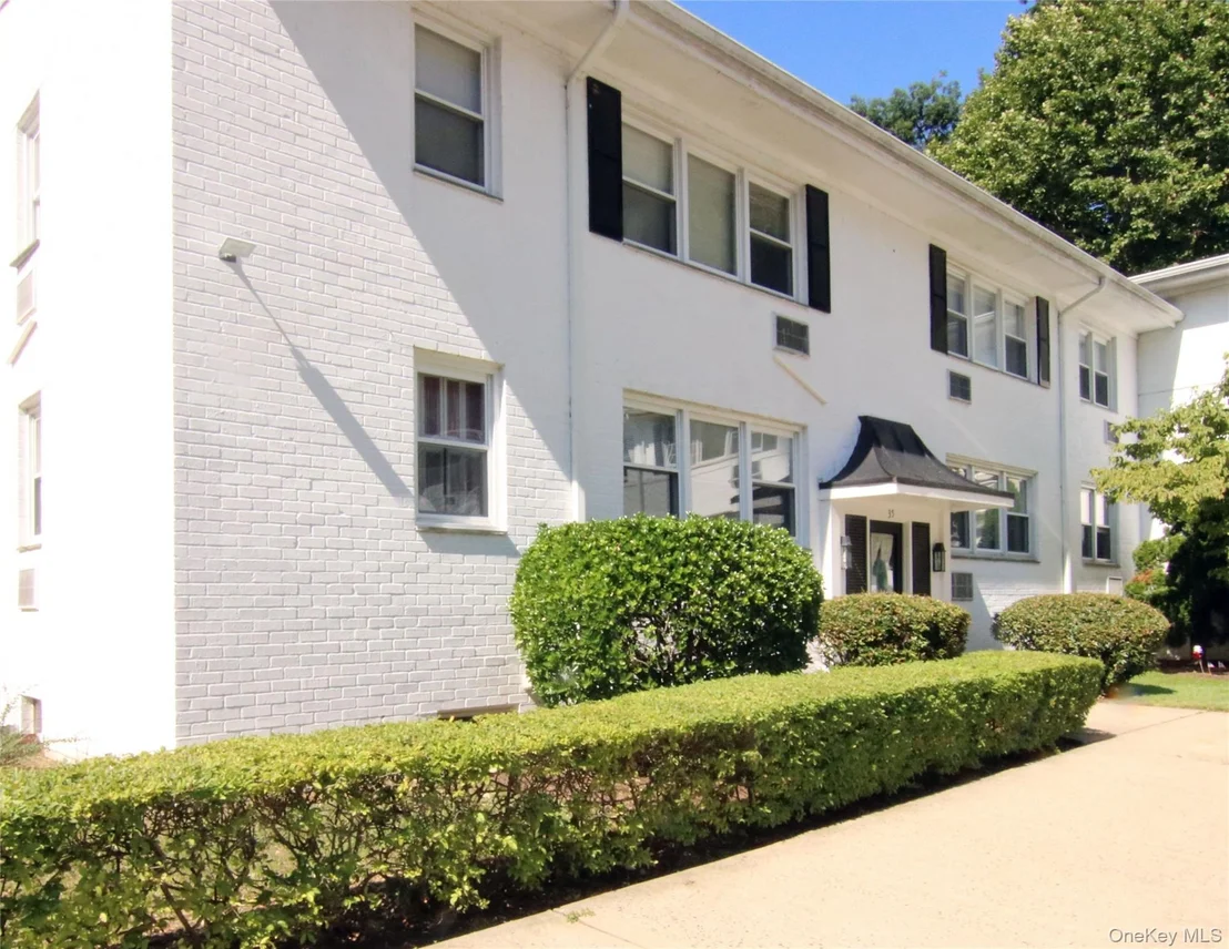 Photo of Unit A at 35 Avon Circle