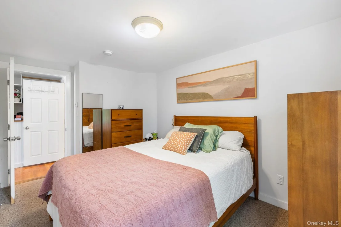 Photo of 9 Willow Avenue