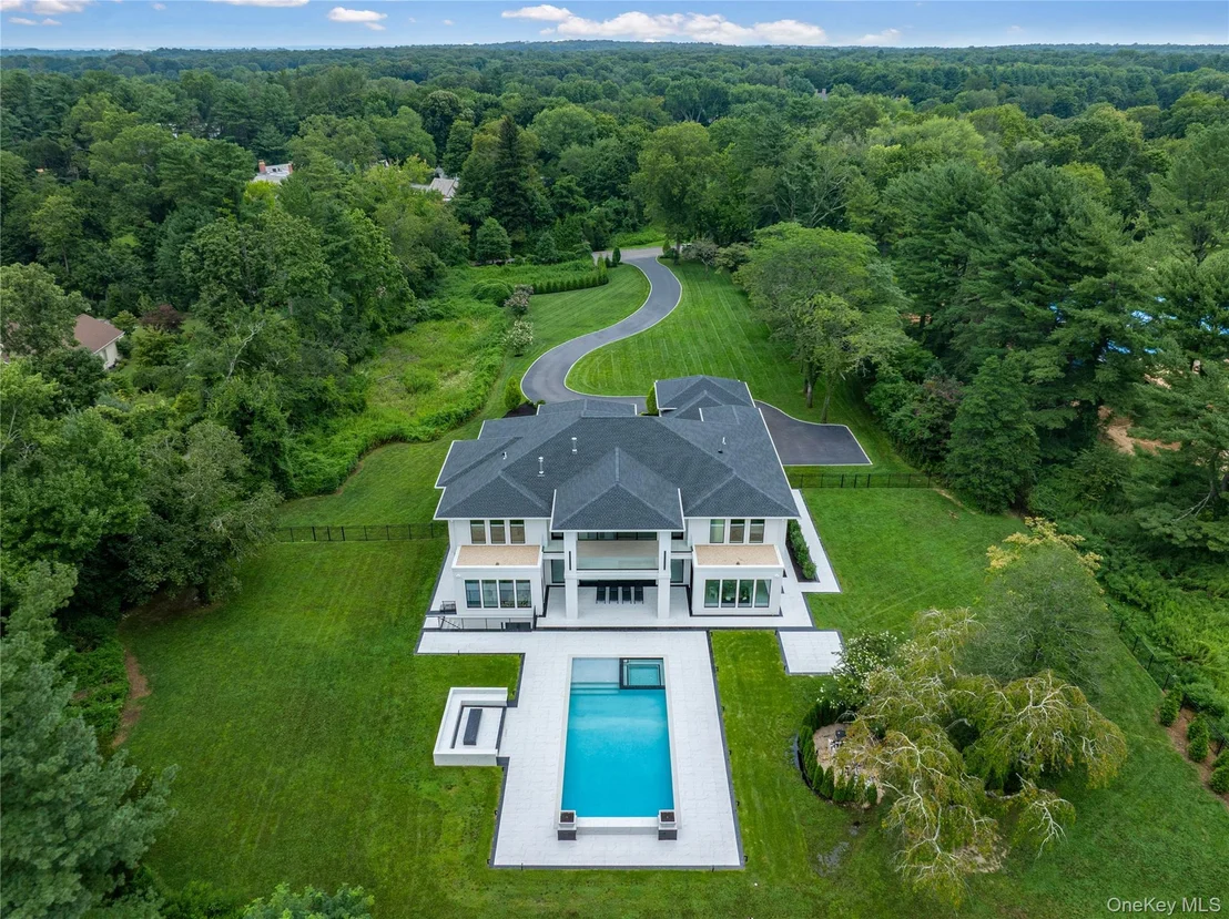 Photo of 160 Hegemans Lane