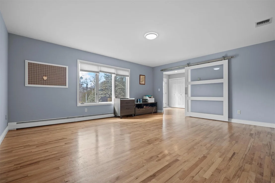 Photo of 31 Waters Edge