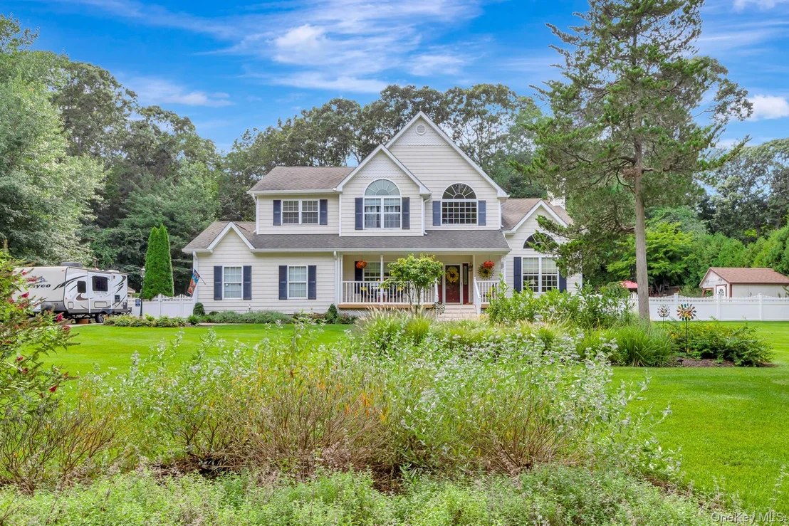 Photo of 2835 N Wading River Road