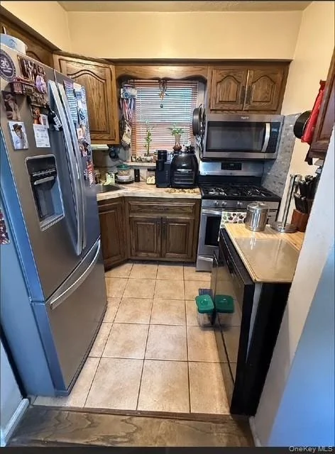 Photo of 258 Davis Avenue