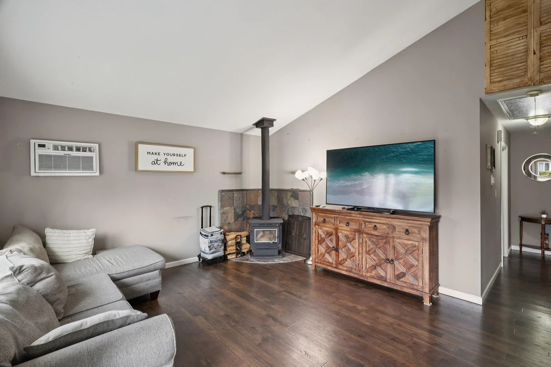 Photo of 17 Lombardy Drive
