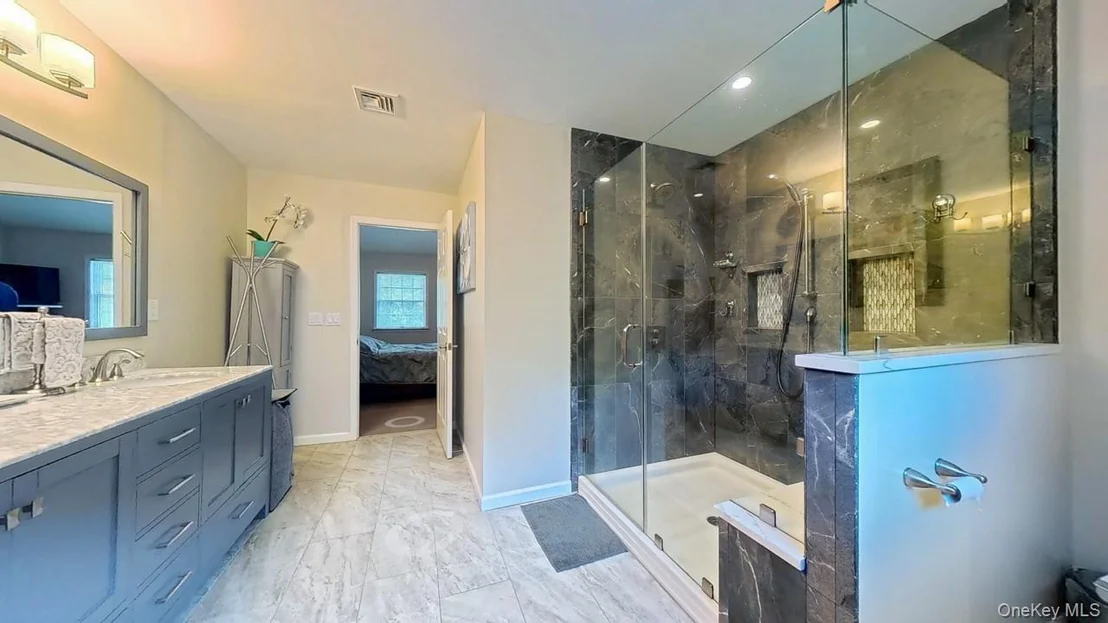 Photo of 87 Winchester Drive