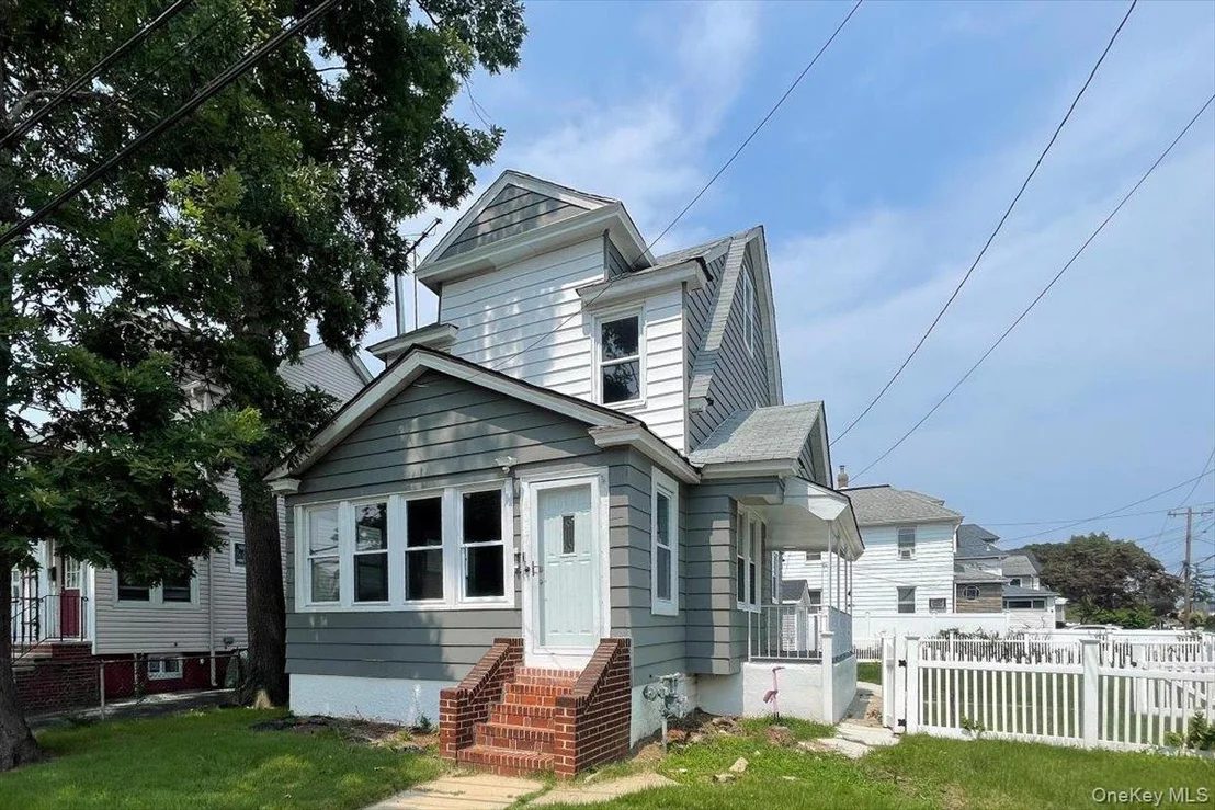 Photo of 17 Sapir Street