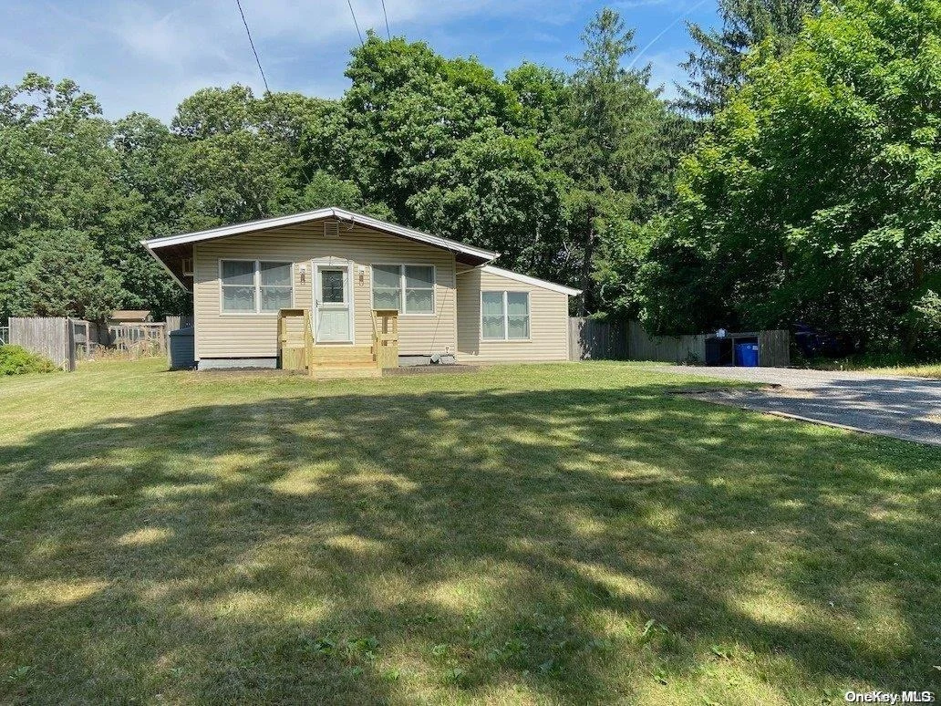 Photo of 50 Phillips Lane
