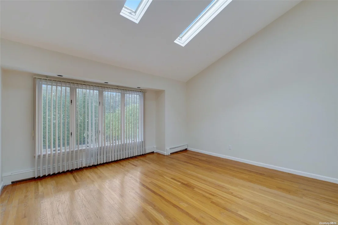 Photo of 974 Middle Bay Drive