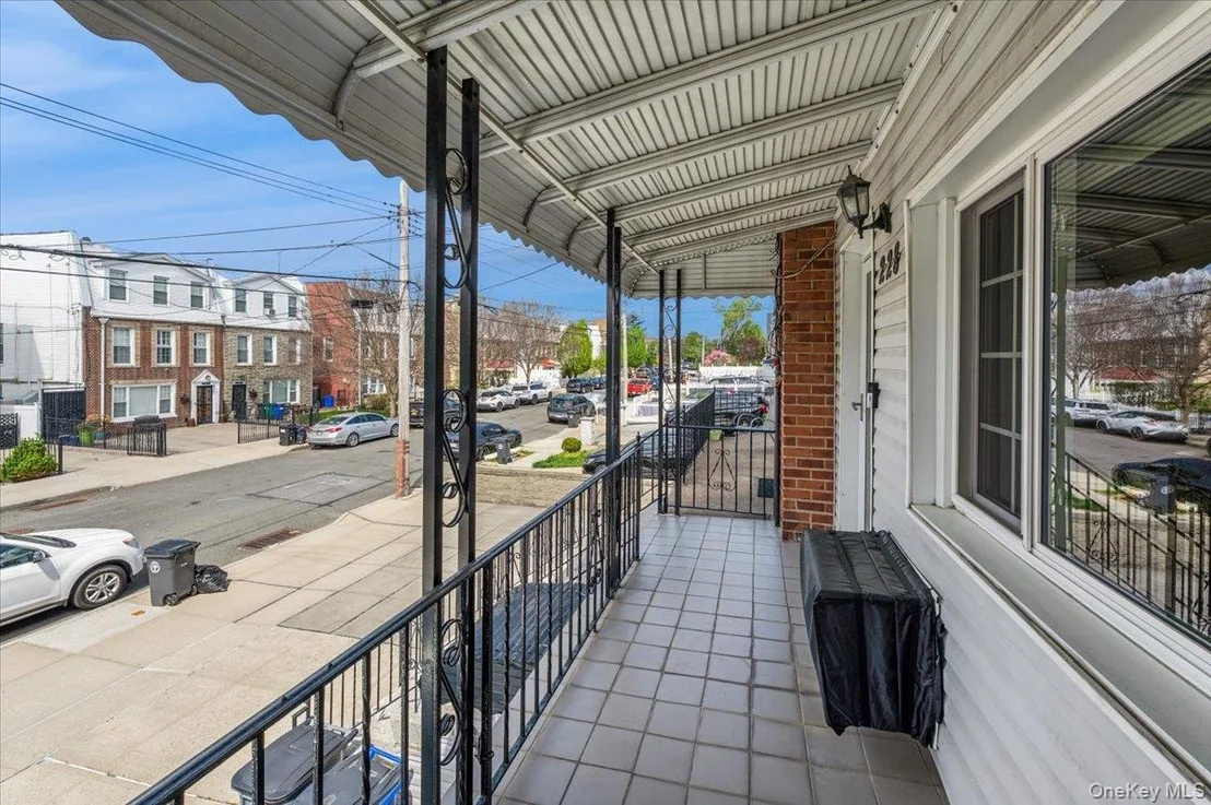 Photo of 228 Calhoun Avenue