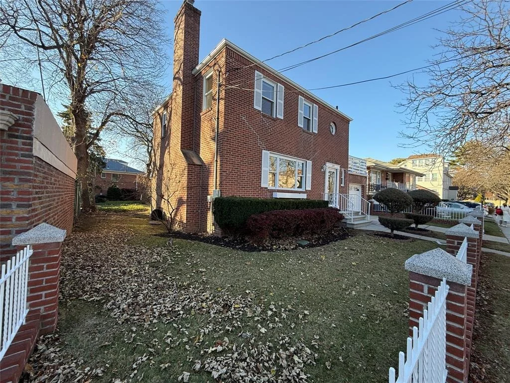 Photo of 3379 Campbell Drive