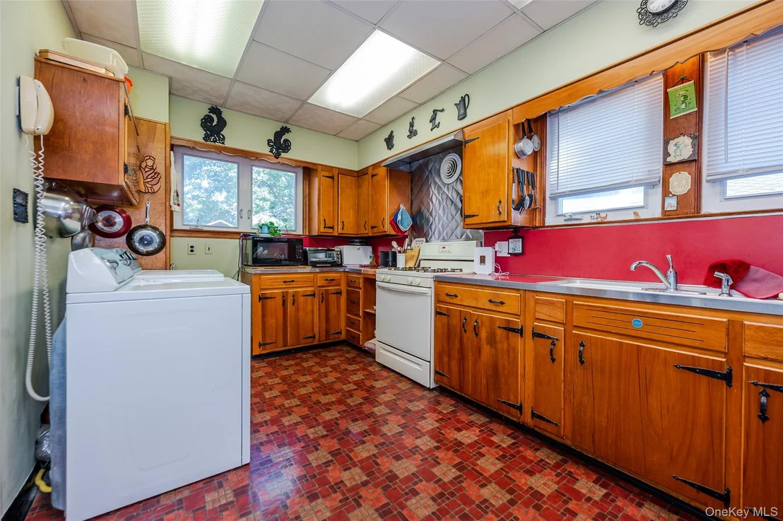 Photo of 480 Windsor Place
