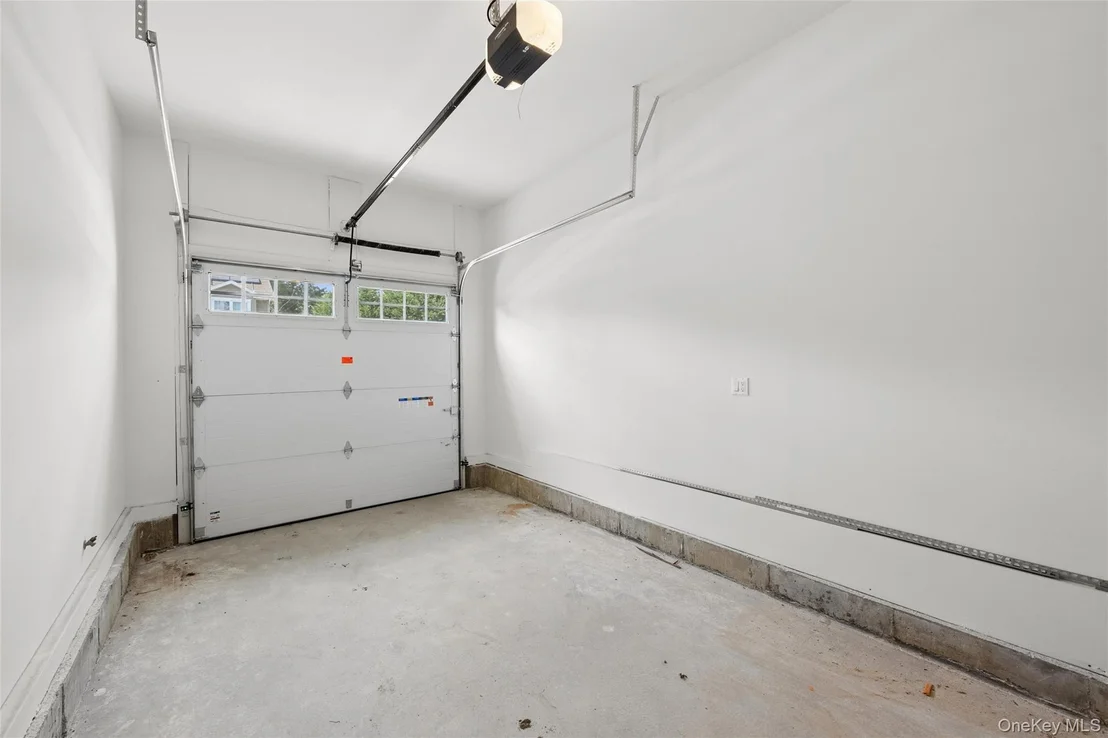 Photo of 1750 Henry Road