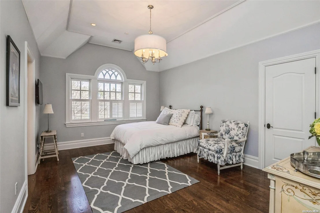Photo of 20 Circle Road