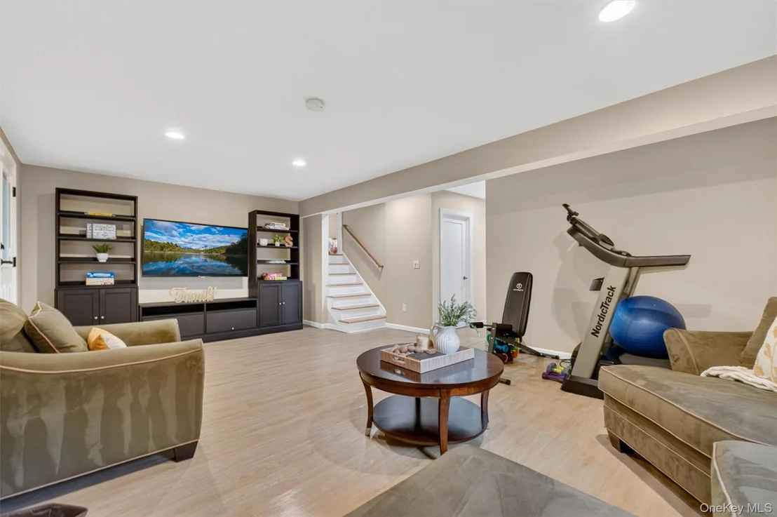 Photo of 19 Scenic Drive