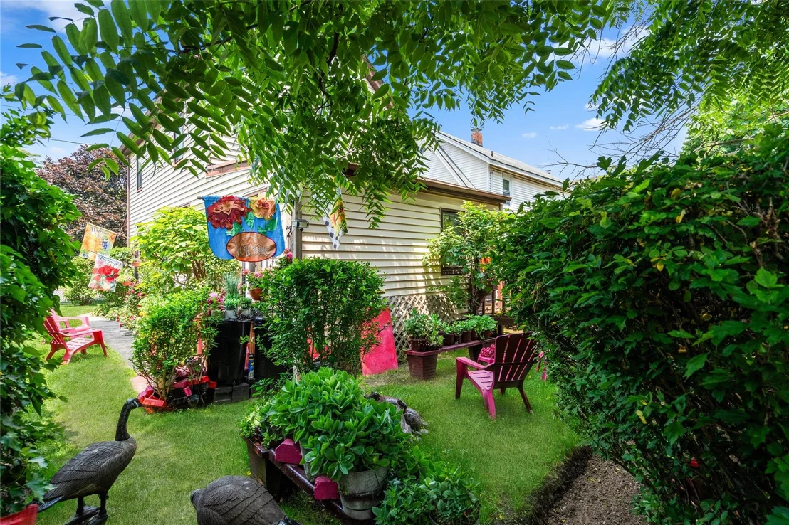 Photo of 10 Linden Avenue