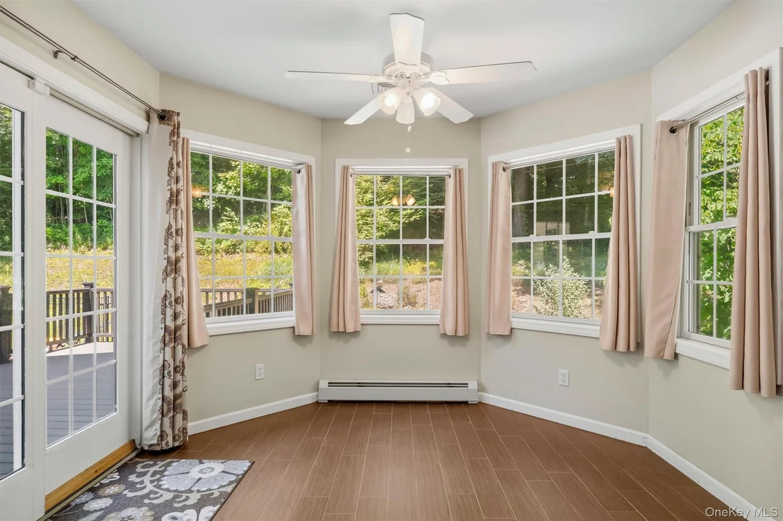 Photo of 32 Robinson Lane