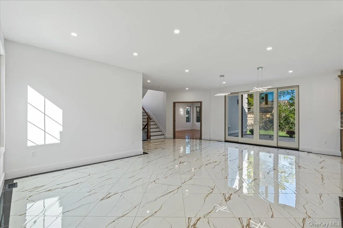 Photo of 740 Willow Road
