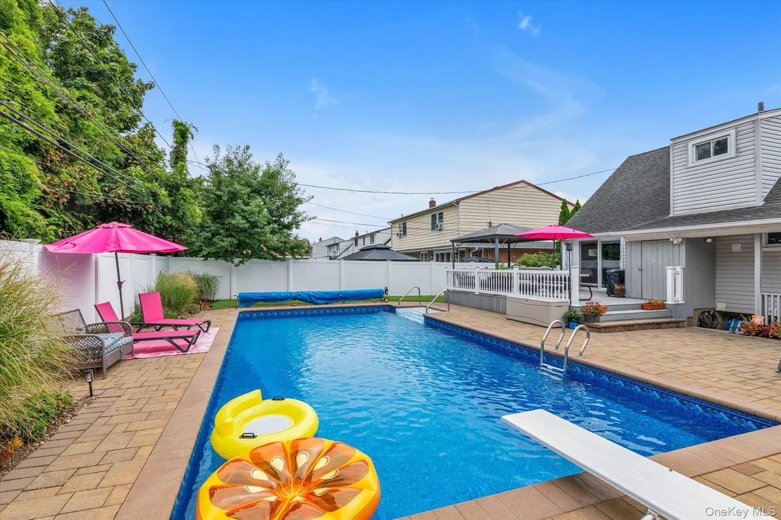 Photo of 3917 Miller Place