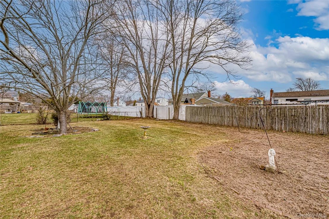 Photo of 855 Pease Lane